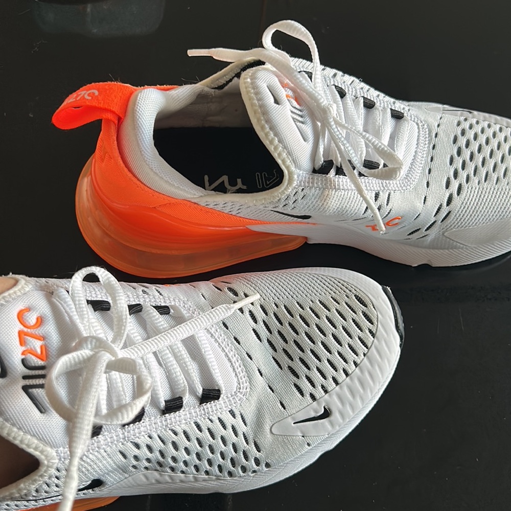 Nike AirMax 270 Running Show—Orange and White Women’s 8.5